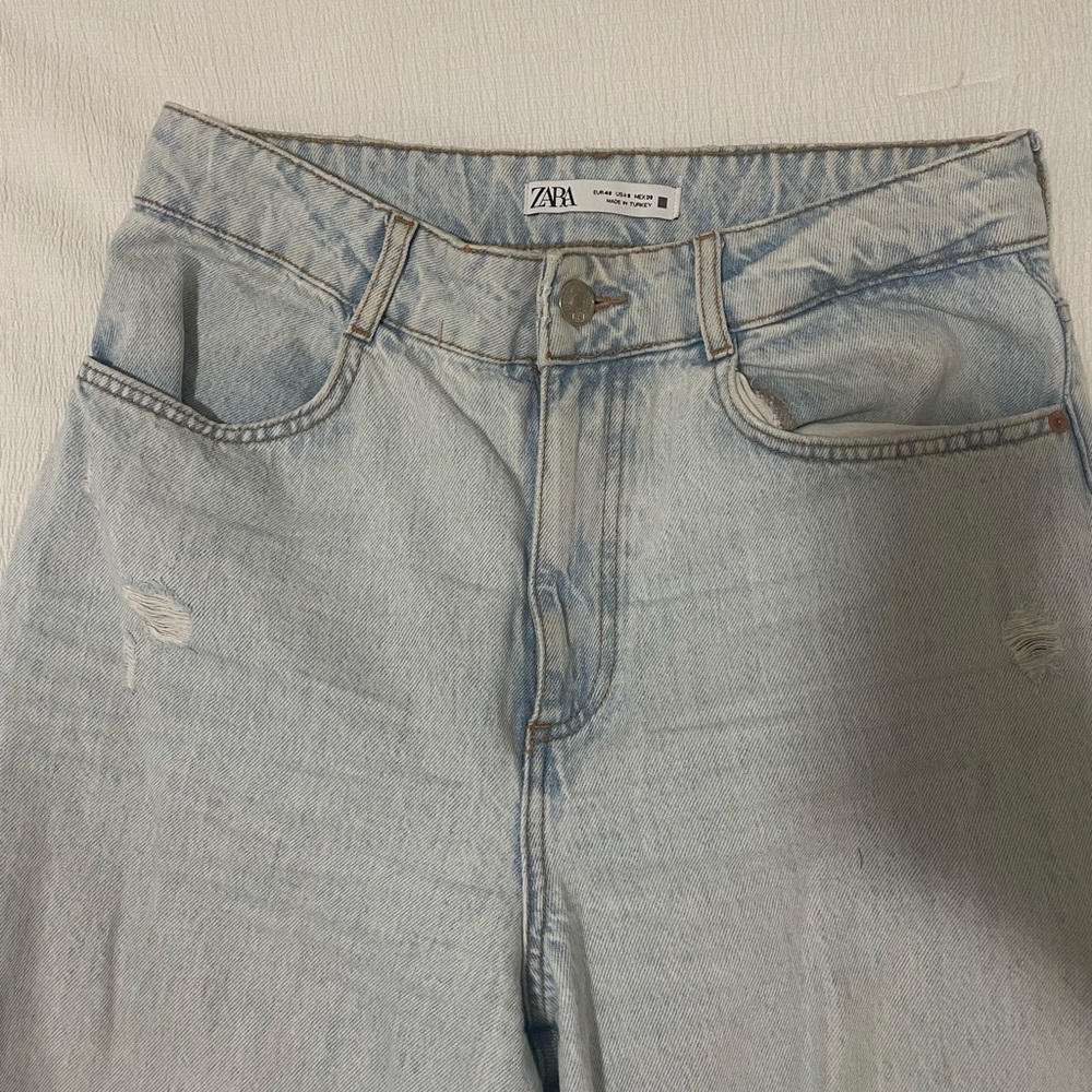 Zara Ripped Blue Jeans - Picture 3 of 3